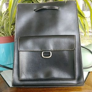 Mondani Bags - Mondani back pack Mondani Bags - Mondani back pack